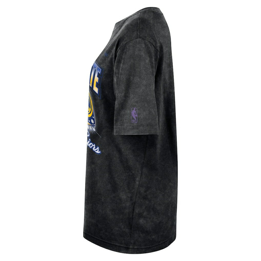 Nike - Golden State Warriors Women's Courtside Original Content Vintage Washed Boyfriend T-Shirt - Black