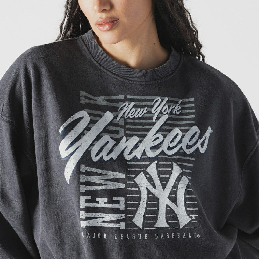 New York Yankees New Era Women's Boxy Mineral Wash Dolmen Sleeve Cropped Sweatshirt Lifestyle