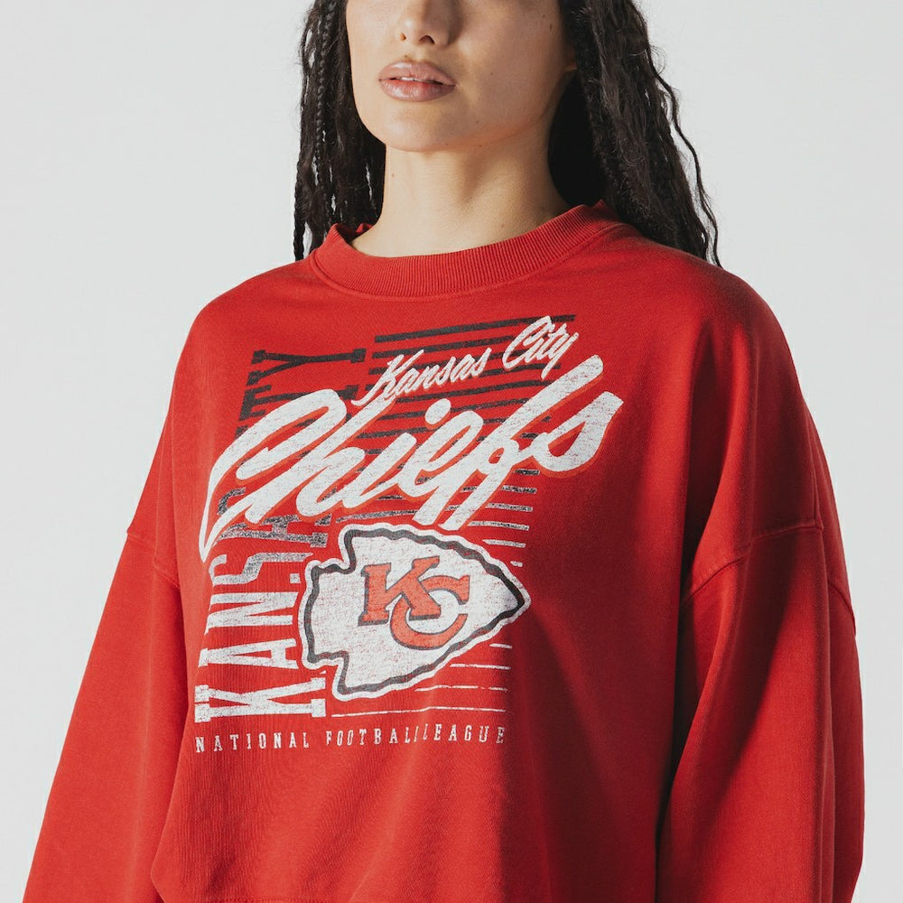 Kansas City Chiefs New Era Women's Oversized Throwback Mineral Wash Crew Neck Sweatshirt Red - NFL
