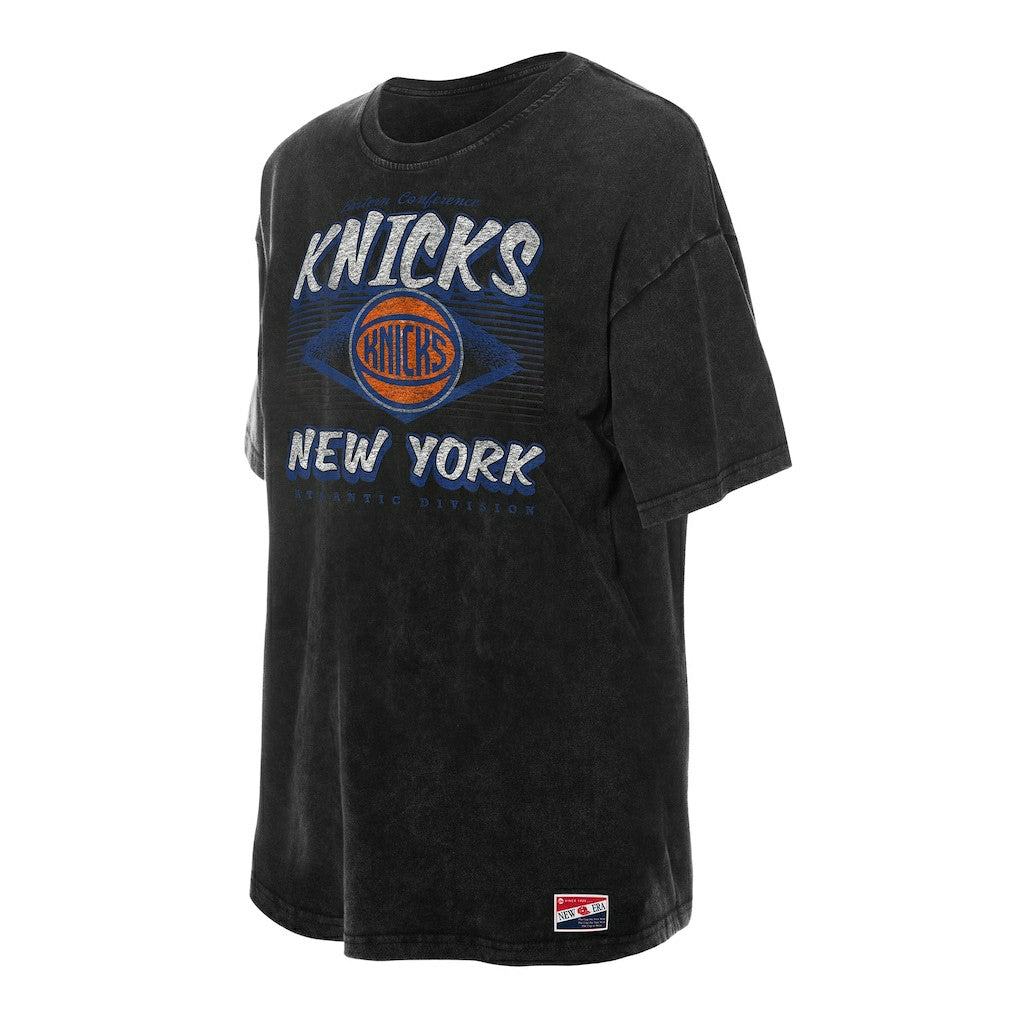 New Era - New York Knicks Women's Throwback Mineral Wash Oversized T-Shirt - Black