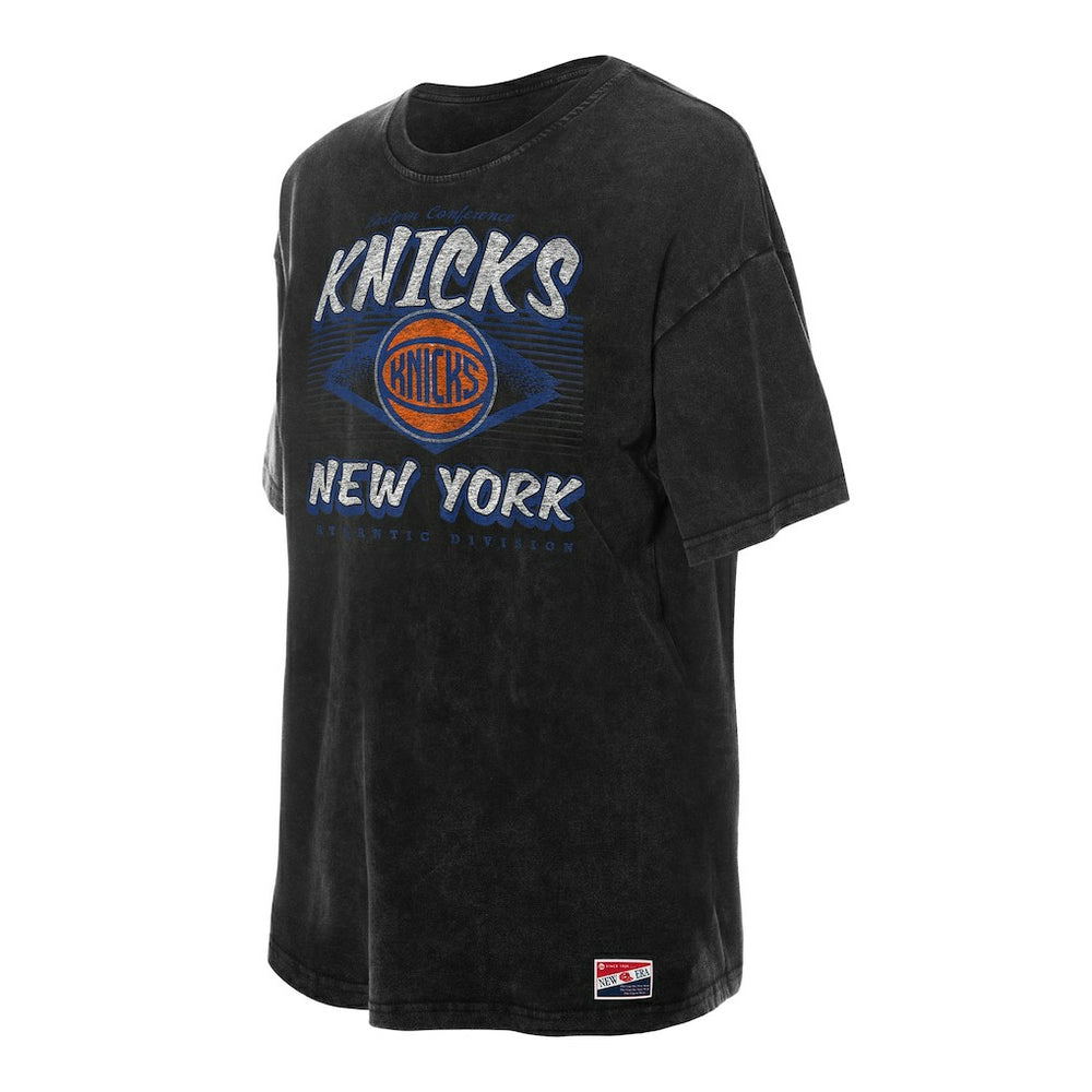 New Era - New York Knicks Women's Throwback Mineral Wash Oversized T-Shirt - Black