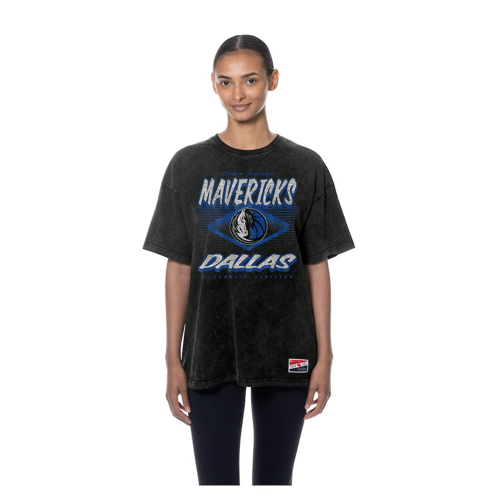 New Era - Dallas Mavericks Women's Throwback Mineral Wash Oversized T-Shirt - Black