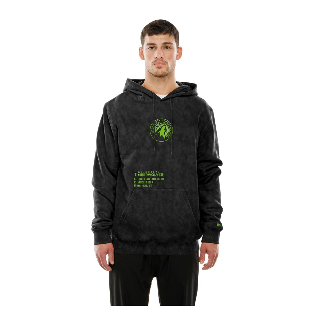 New Era - Minnesota Timberwolves Sport Night Mineral Wash Pullover Hoodie - Black