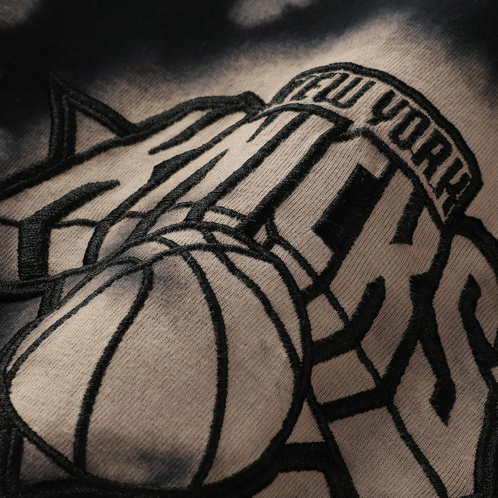 New Era - New York Knicks Injection Bleached Out Raw Edge Oversized T-Shirt - Black