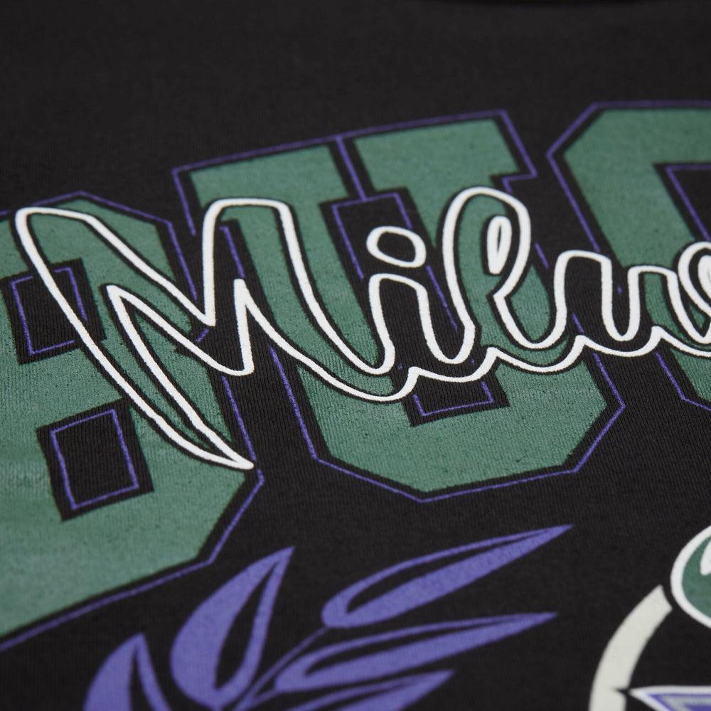Mitchell & Ness - Milwaukee Bucks NBA x Michelob Ultra Rewind II T-Shirt - Black