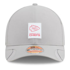 Kansas City Chiefs New Era 2025 Sideline M-Crown 9FORTY Adjustable Hat Gray - NFL