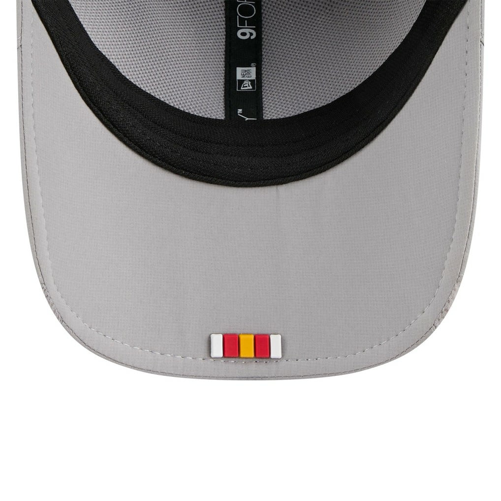 Kansas City Chiefs New Era 2025 Sideline M-Crown 9FORTY Adjustable Hat Gray - NFL