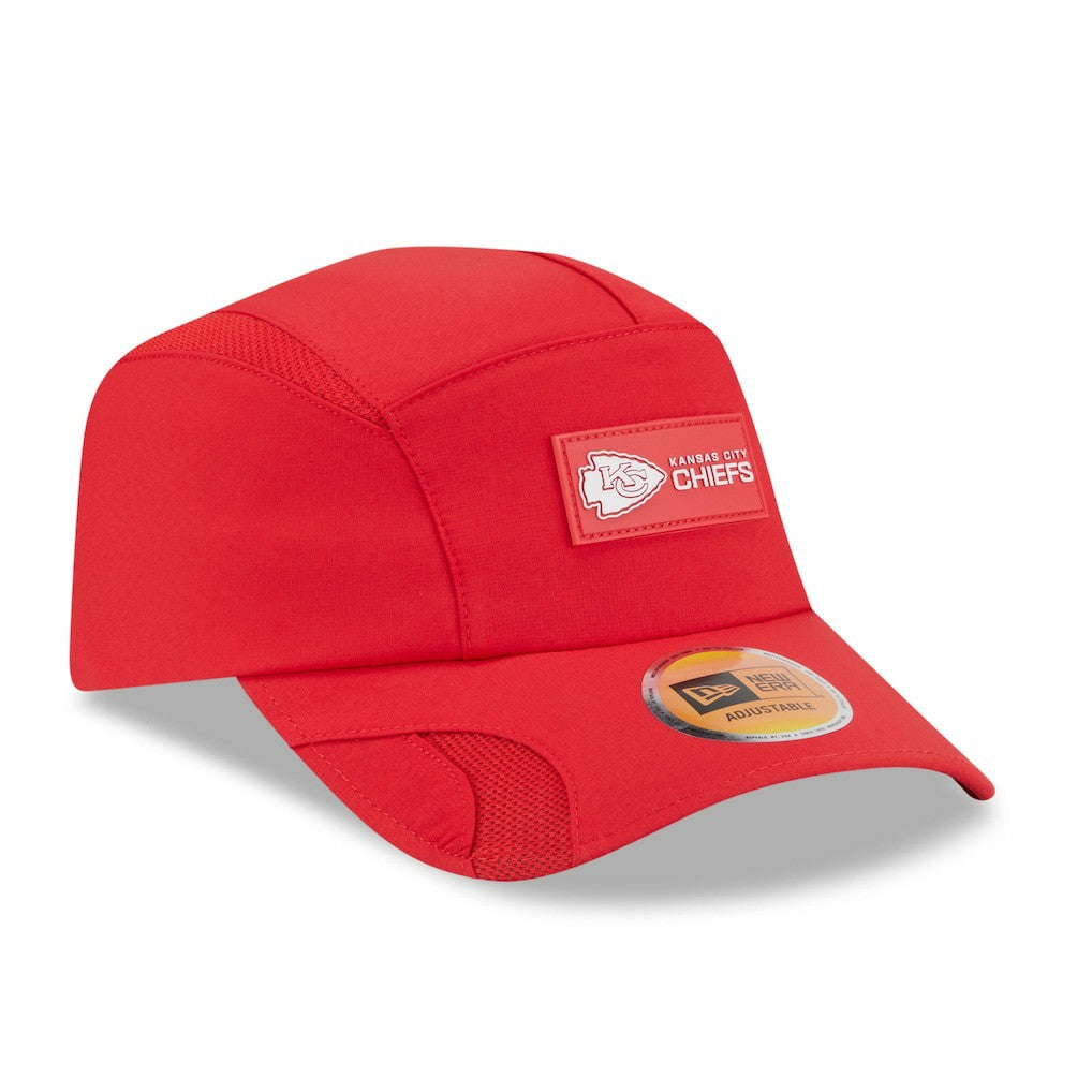 Kansas City Chiefs New Era 2025 Sideline Runner Adjustable Hat Red - NFL