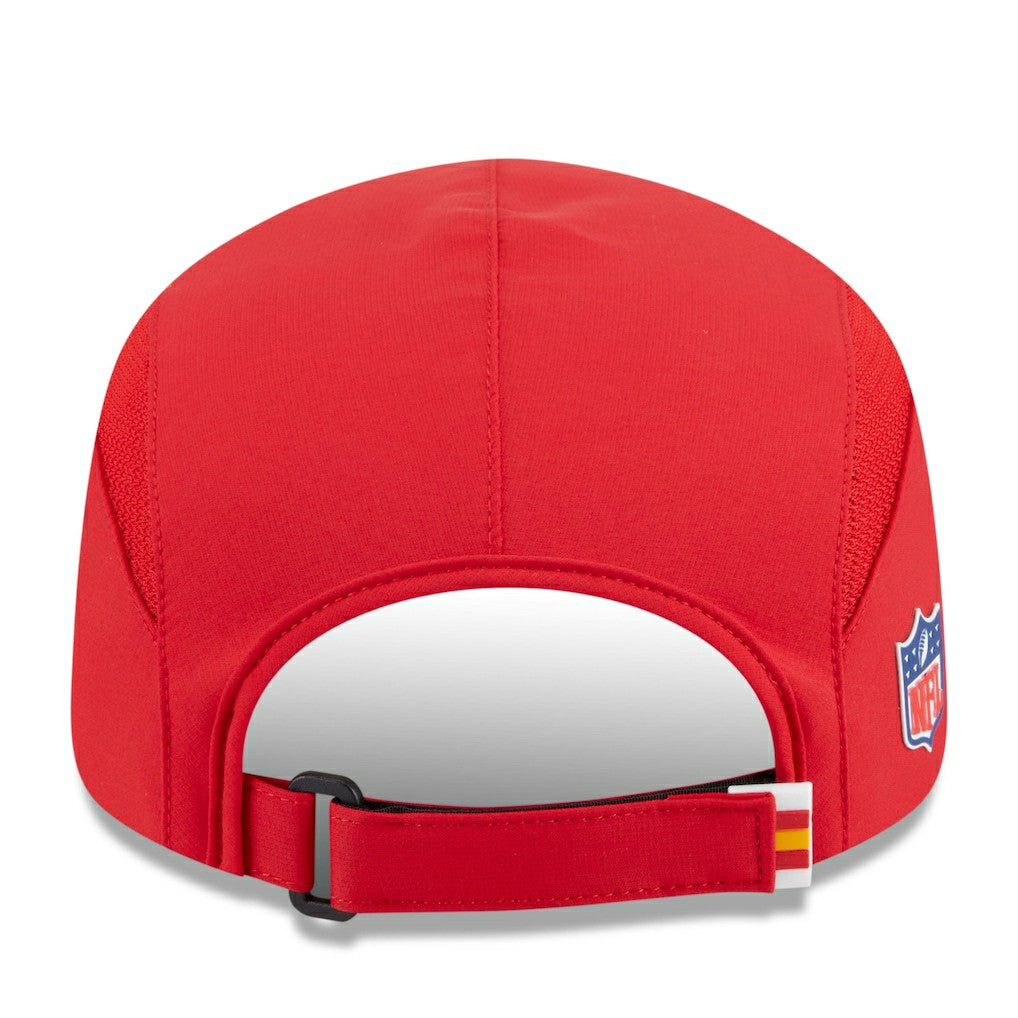 Kansas City Chiefs New Era 2025 Sideline Runner Adjustable Hat Red - NFL