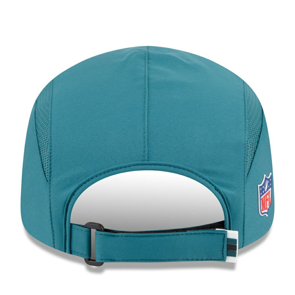 Philadelphia Eagles New Era 2025 Sideline Runner Adjustable Hat Midnight Green - NFL