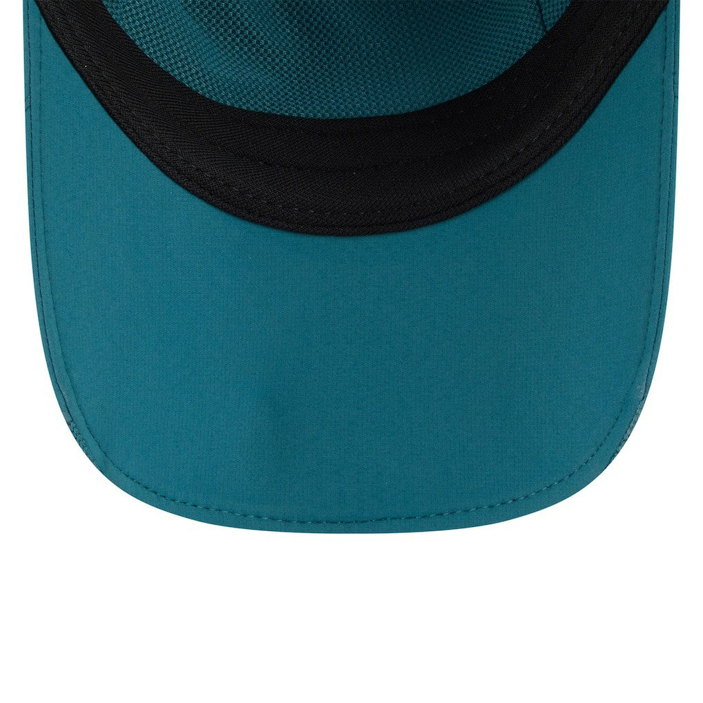 Philadelphia Eagles New Era 2025 Sideline Runner Adjustable Hat Midnight Green - NFL