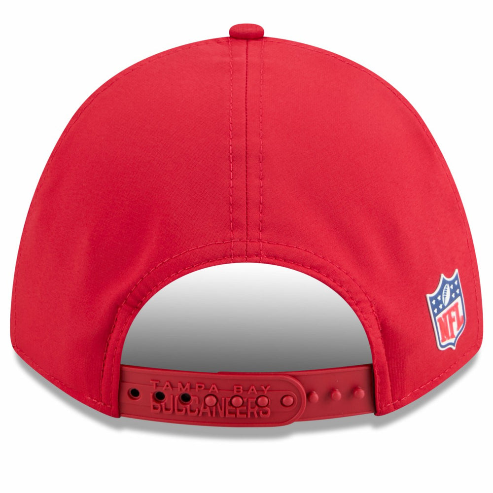 Tampa Bay Buccaneers New Era Youth 2025 Sideline M-Crown 9FORTY Adjustable Hat Red - NFL