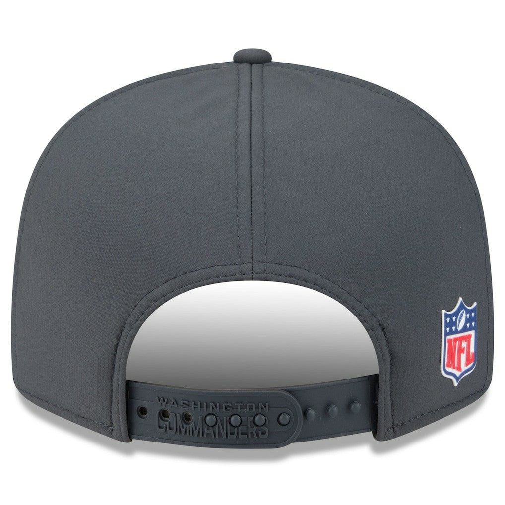 Washington Commanders New Era 2025 Sideline Cold Weather Split Panel 9FIFTY Snapback Hat Charcoal - NFL