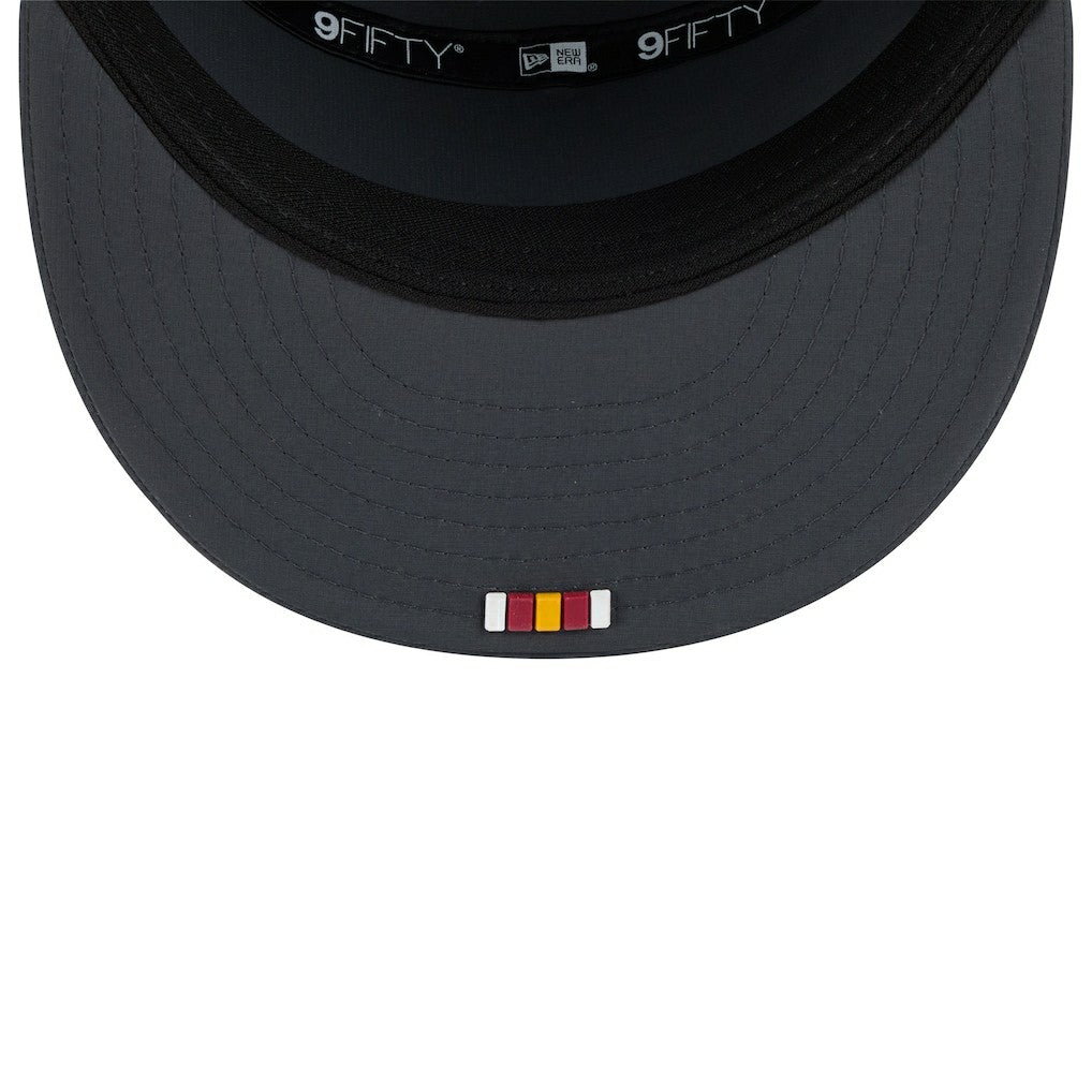 Washington Commanders New Era 2025 Sideline Cold Weather Split Panel 9FIFTY Snapback Hat Charcoal - NFL