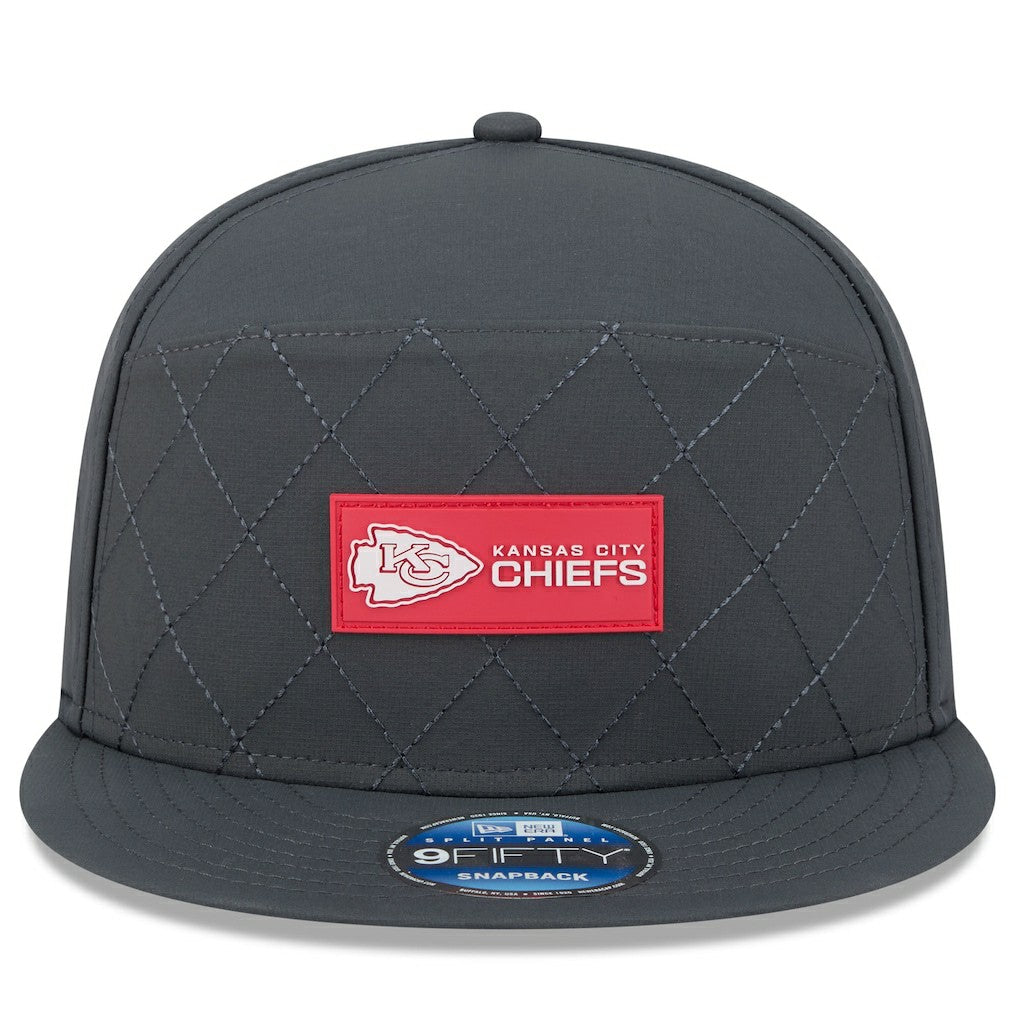 Kansas City Chiefs New Era 2025 Sideline Cold Weather Split Panel 9FIFTY Snapback Hat Charcoal - NFL