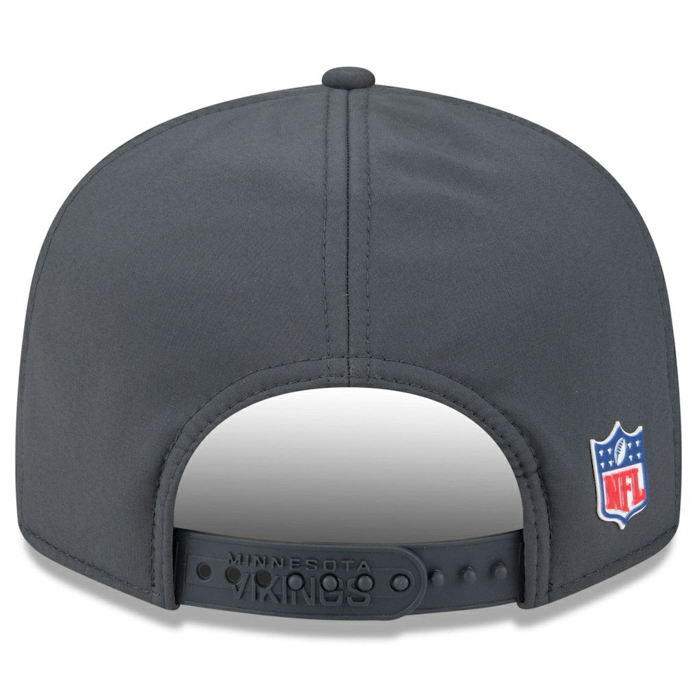 Minnesota Vikings New Era 2025 Sideline Cold Weather Split Panel 9FIFTY Snapback Hat Charcoal - NFL