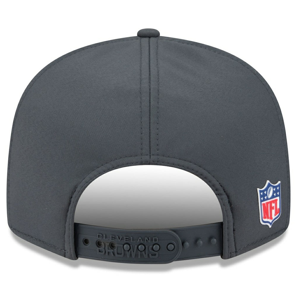 Cleveland Browns New Era 2025 Sideline Cold Weather Split Panel 9FIFTY Snapback Hat Charcoal - NFL