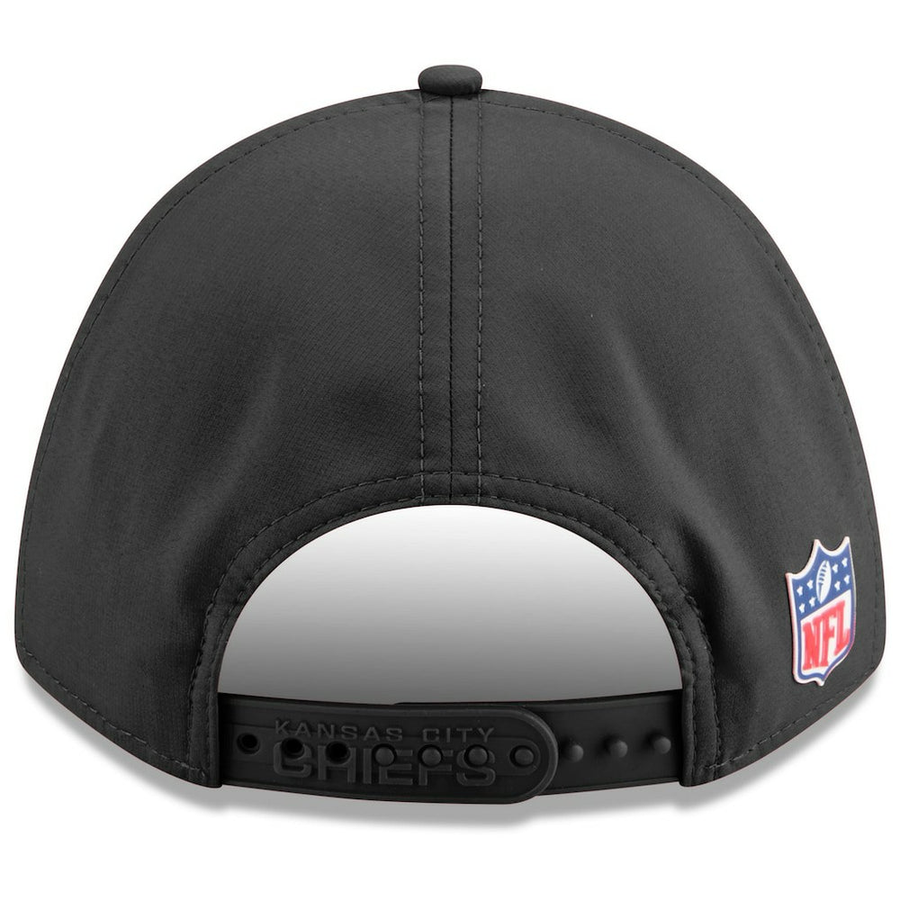 Kansas City Chiefs New Era 2025 Sideline Cold Weather 9FORTY M-Crown Adjustable Hat Charcoal - NFL