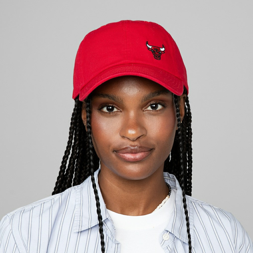 Mitchell & Ness - Chicago Bulls Women's Micro Lefty Adjustable Hat - Red