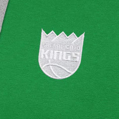NBA - Sacramento Kings Antigua St. Patrick's Day Victory Raglan Pullover Hoodie - Kelly Green