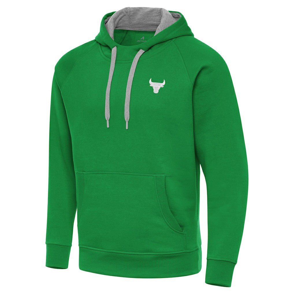 NBA - Chicago Bulls Antigua St. Patrick's Day Victory Raglan Pullover Hoodie - Kelly Green