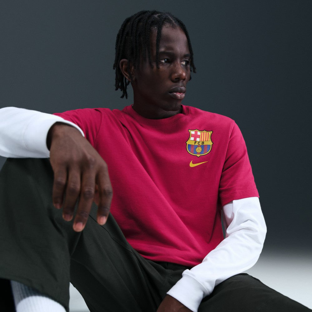 Nike Barcelona Crest T-Shirts - Red