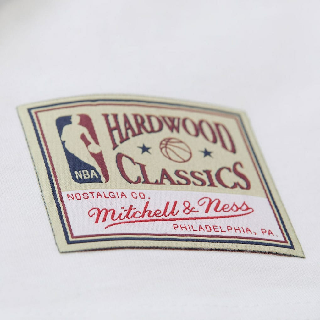 Mitchell & Ness - Dirk Nowitzki Dallas Mavericks Hardwood Classics Chalked Up T-Shirt - White