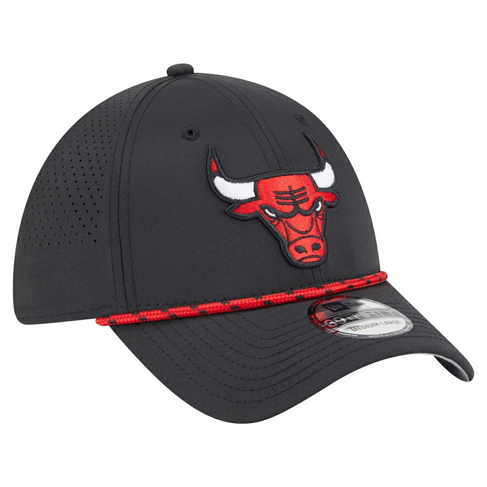 New Era - Chicago Bulls Featherweight Poly Rope Flex 39Thirty Hat - Black