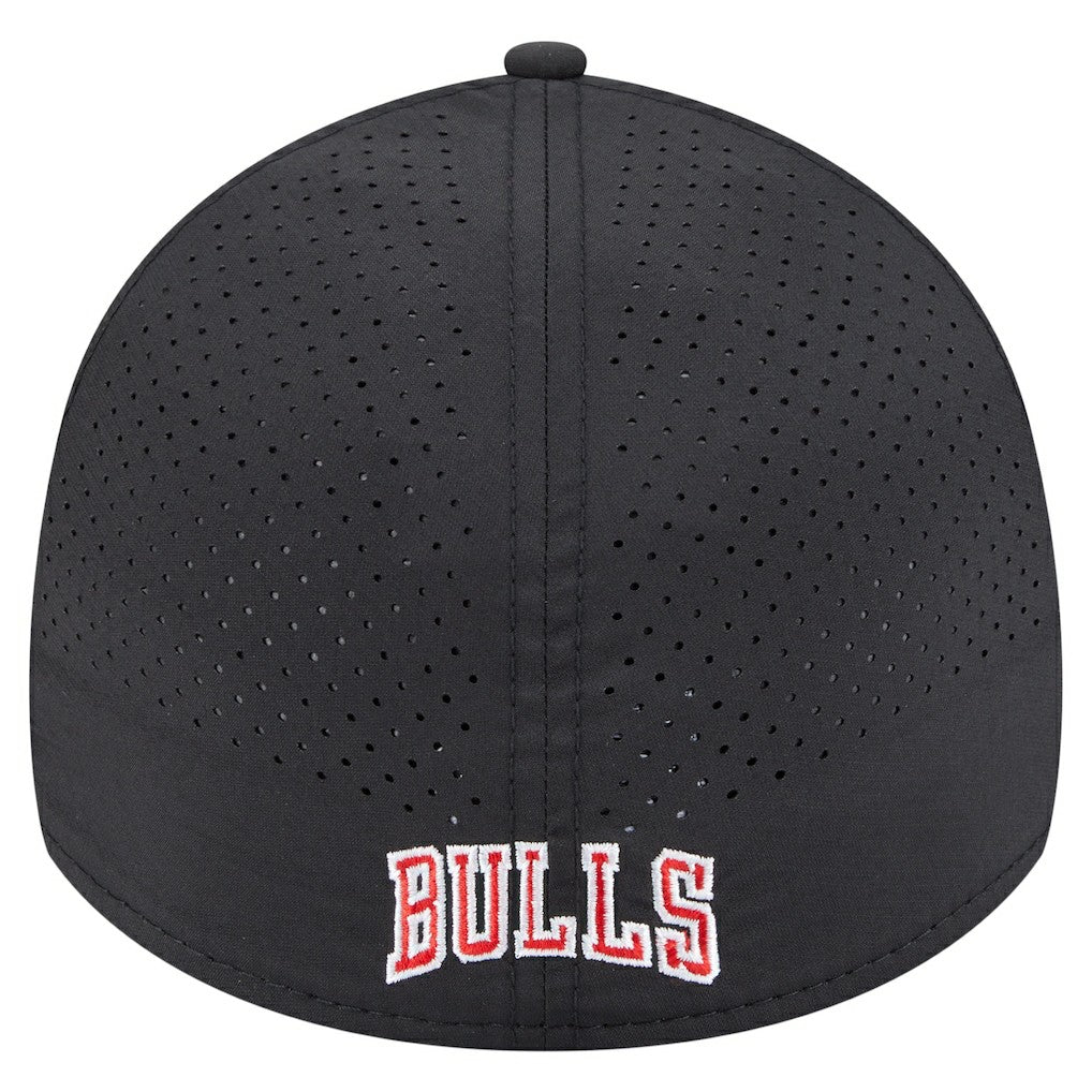 New Era - Chicago Bulls Featherweight Poly Rope Flex 39Thirty Hat - Black