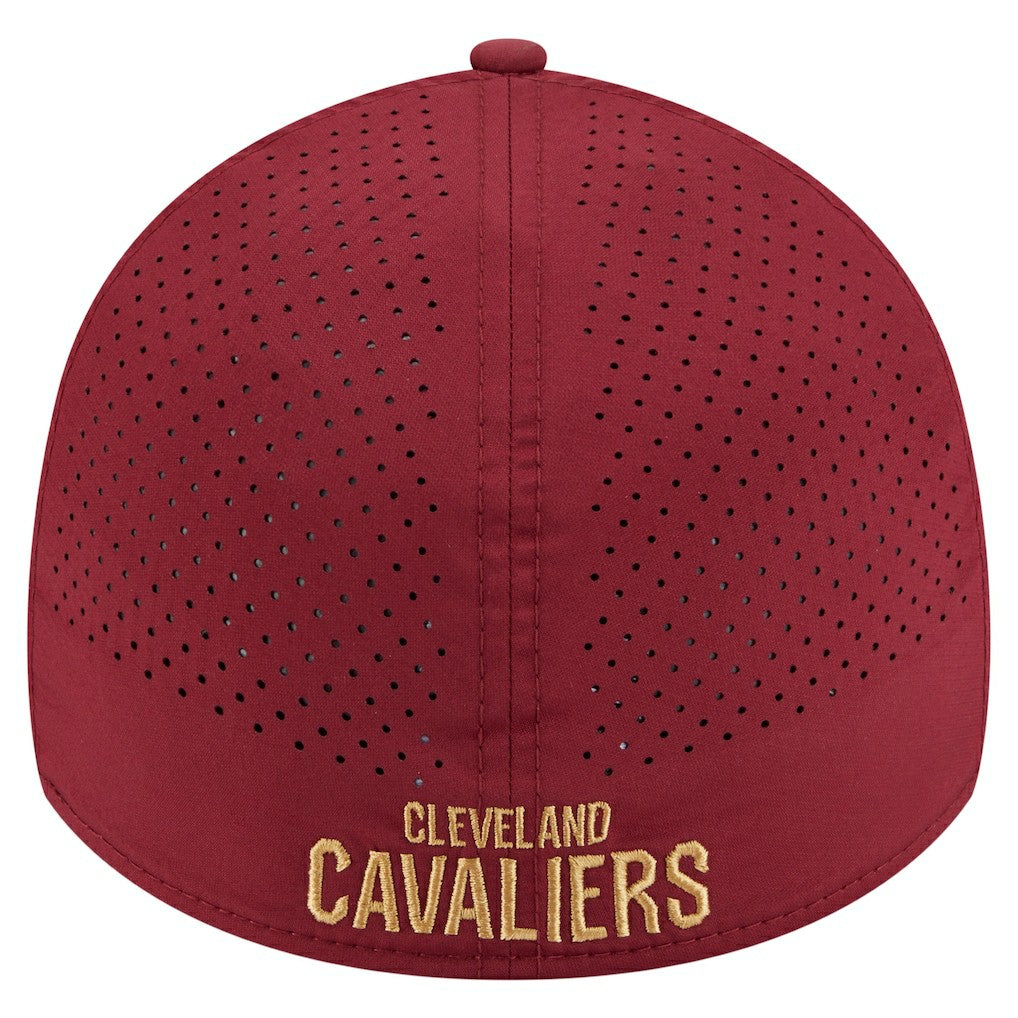 New Era - Cleveland Cavaliers Featherweight Poly Rope Flex 39Thirty Hat - Wine