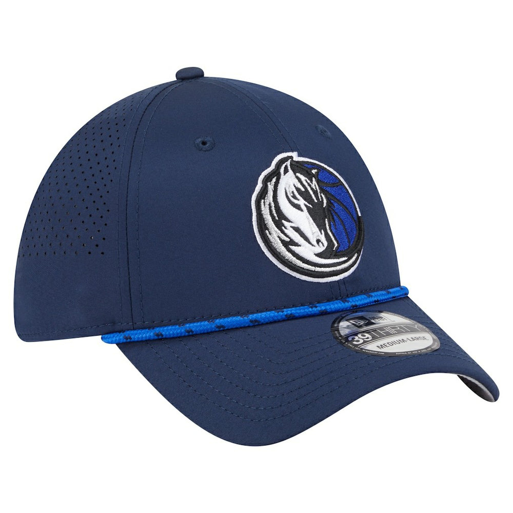 New Era - Dallas Mavericks Featherweight Poly Rope Flex 39Thirty Hat - Blue