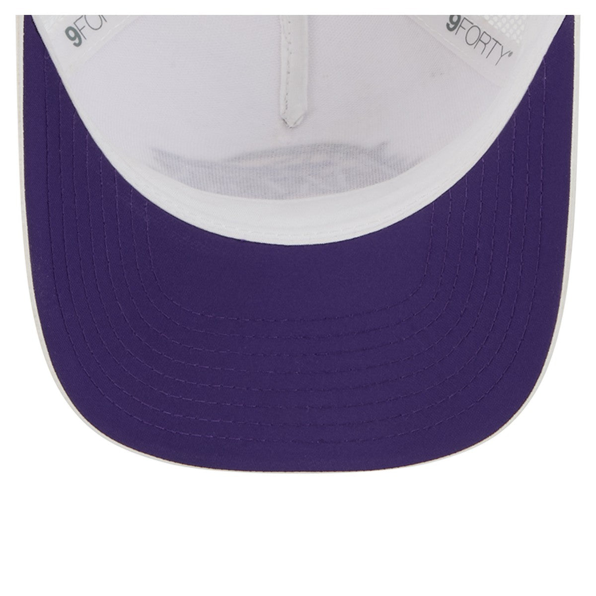 New Era - Los Angeles Lakers Featherweight Team Tape 9FORTY M-Crown A-Frame Adjustable Hat - White