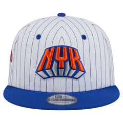 New Era - New York Knicks Deceptor Pinstripe 9FIFTY Snapback Hat - White