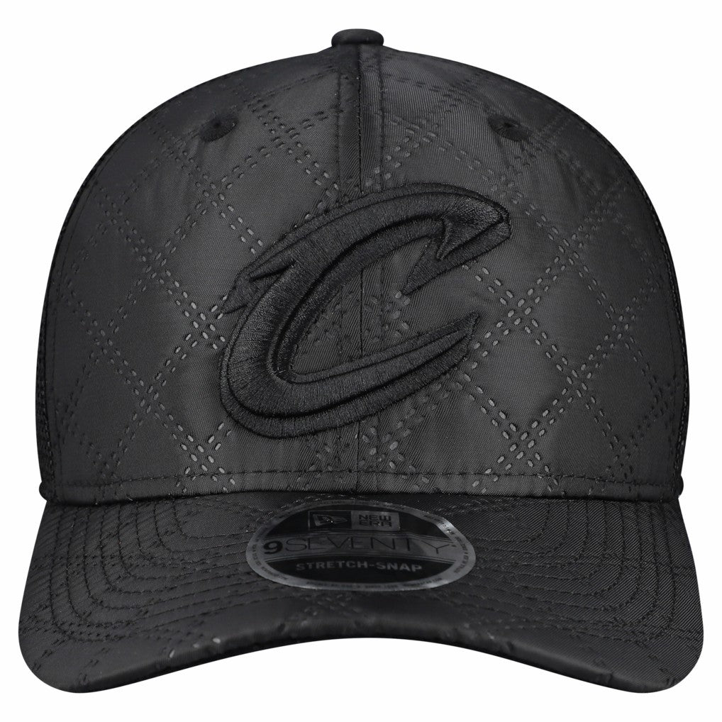 New Era - Cleveland Cavaliers Quilted 9SEVENTY Trucker Adjustable Hat - Black