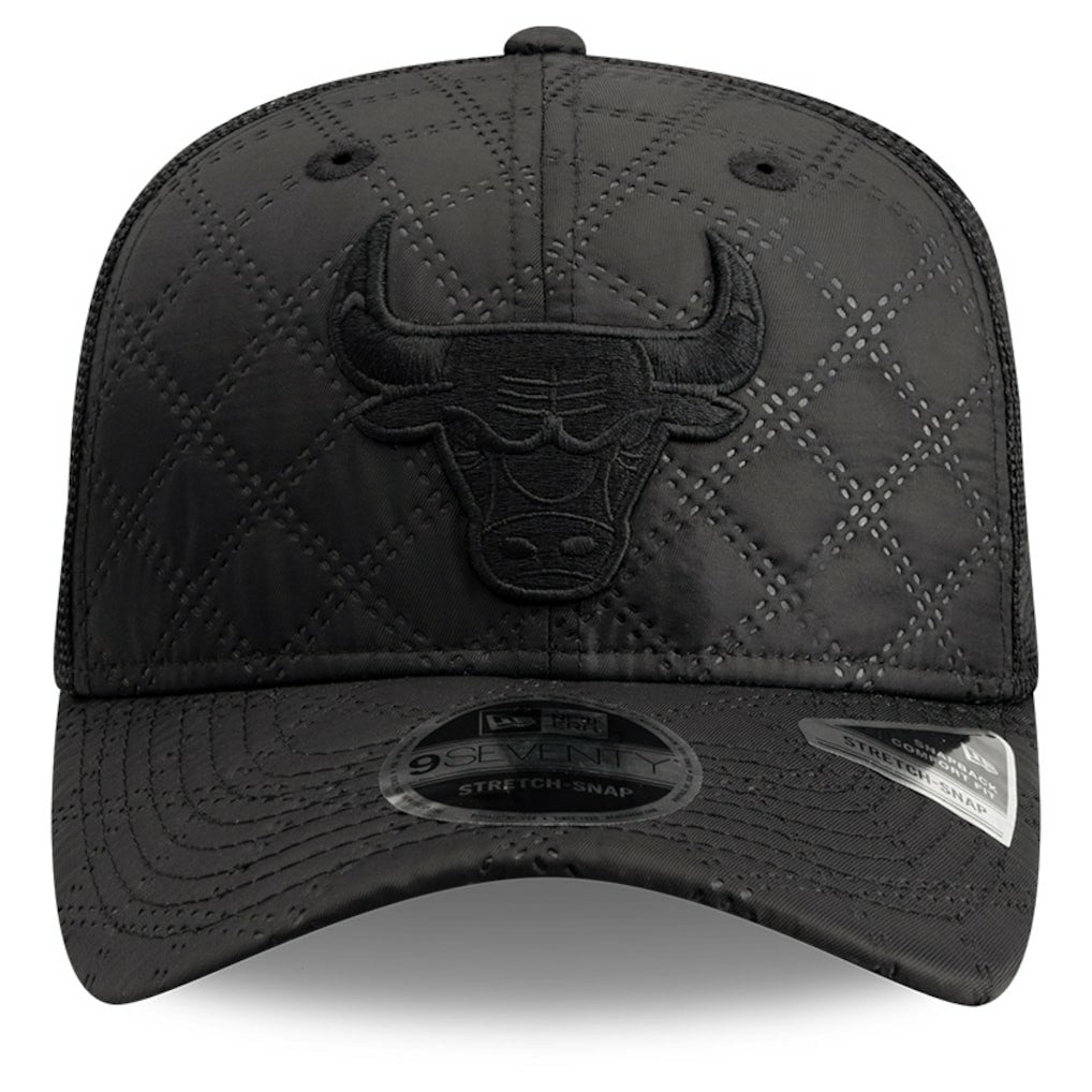 New Era - Chicago Bulls Quilted 9SEVENTY Trucker Adjustable Hat - Black