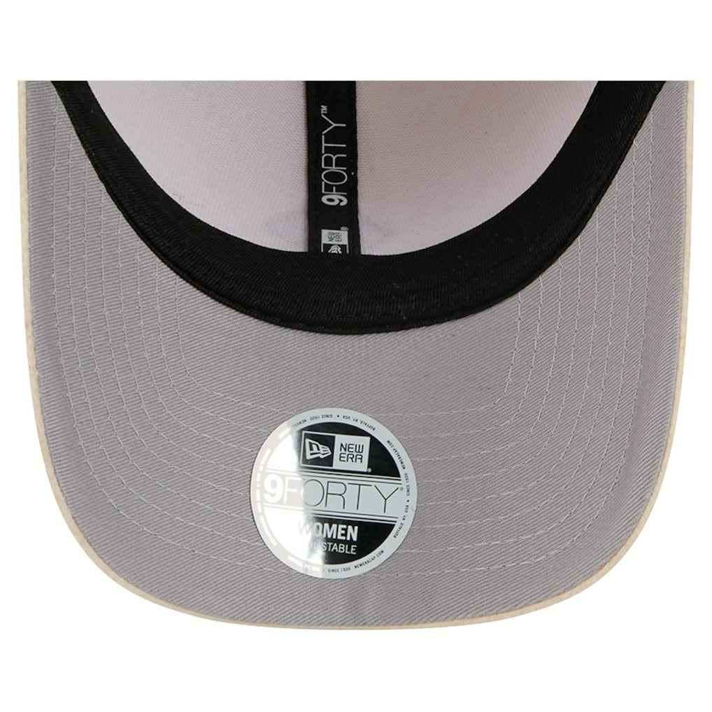 Las Vegas Raiders New Era Women's Comfy 9FORTY Adjustable Hat Cream - NFL