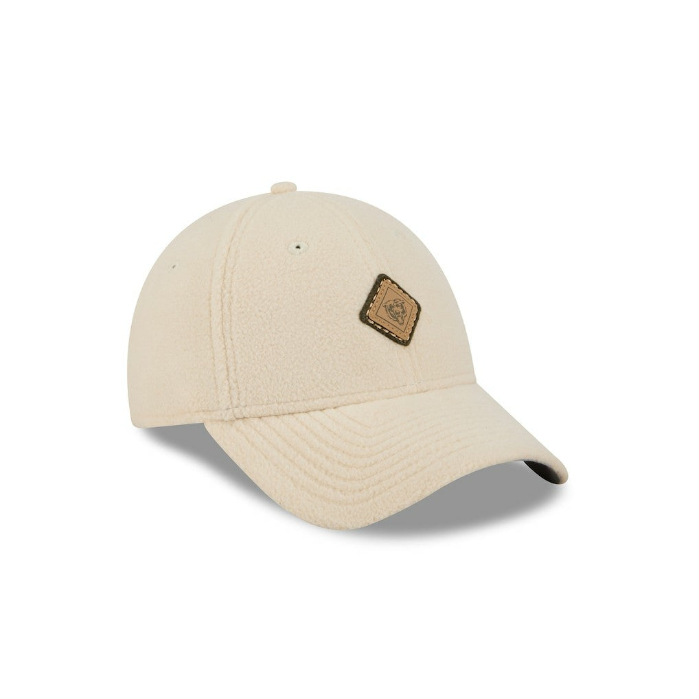 Chicago Bears New Era Women's Comfy 9FORTY Adjustable Hat Cream - NFL