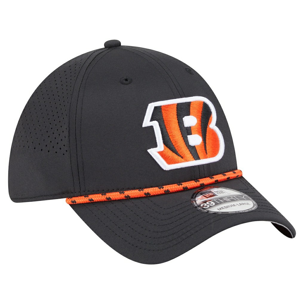 Cincinnati Bengals New Era Perforated 39THIRTY Flex Hat Black - NFL