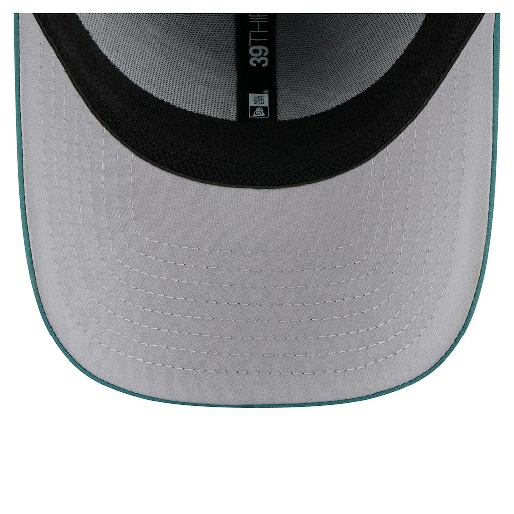 Philadelphia Eagles New Era Perforated 39THIRTY Flex Hat Midnight Green - NFL