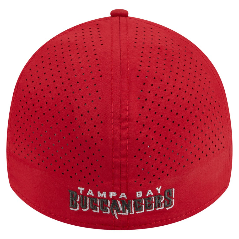 Tampa Bay Buccaneers New Era Perforated 39THIRTY Flex Hat Red - NFL