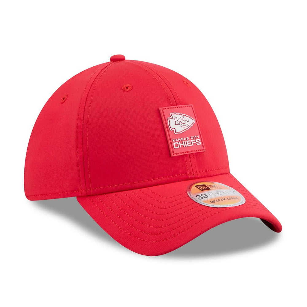 Kansas City Chiefs New Era 2025 Sideline 39THIRTY Flex Hat Red - NFL
