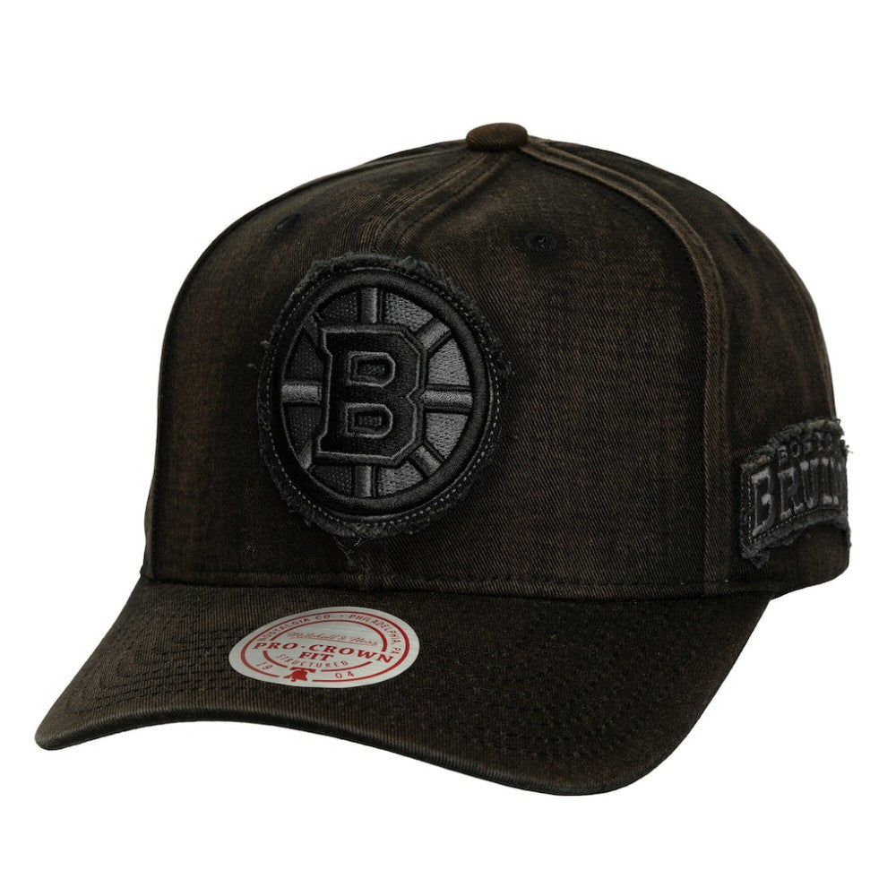 Boston Bruins Mitchell & Ness Downtown Snow Wash Pro-Crown Adjustable Hat Black