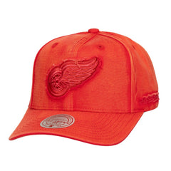 Detroit Red Wings - Mitchell & Ness Downtown Snow Wash Pro-Crown Adjustable Hat Red