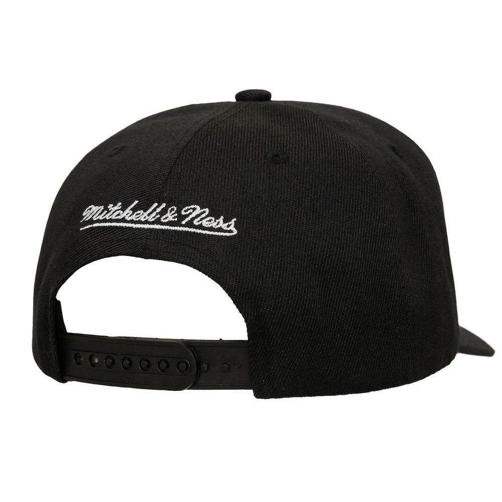 Mitchell & Ness - Boston Celtics Tilted Pro Pinch Adjustable Hat - Black