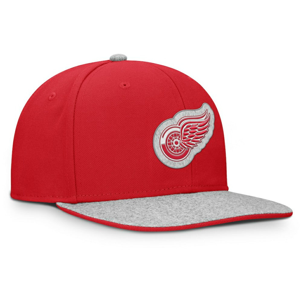 Detroit Red Wings - Fanatics Fundamentals Loden Snapback Hat Red