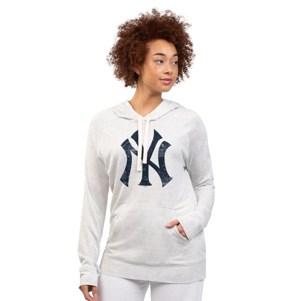 New York Yankees G-III 4Her by Carl Banks Women's Pregame Pullover Hoodie Lifestyle