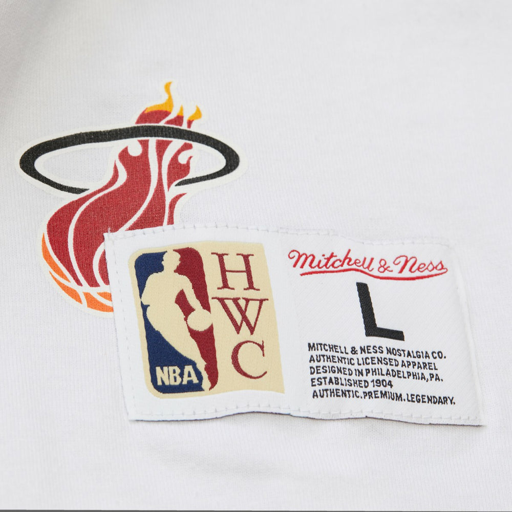 Mitchell & Ness - Miami Heat Unisex Hardwood Classics Vintage Team Origins Premium T-Shirt - White