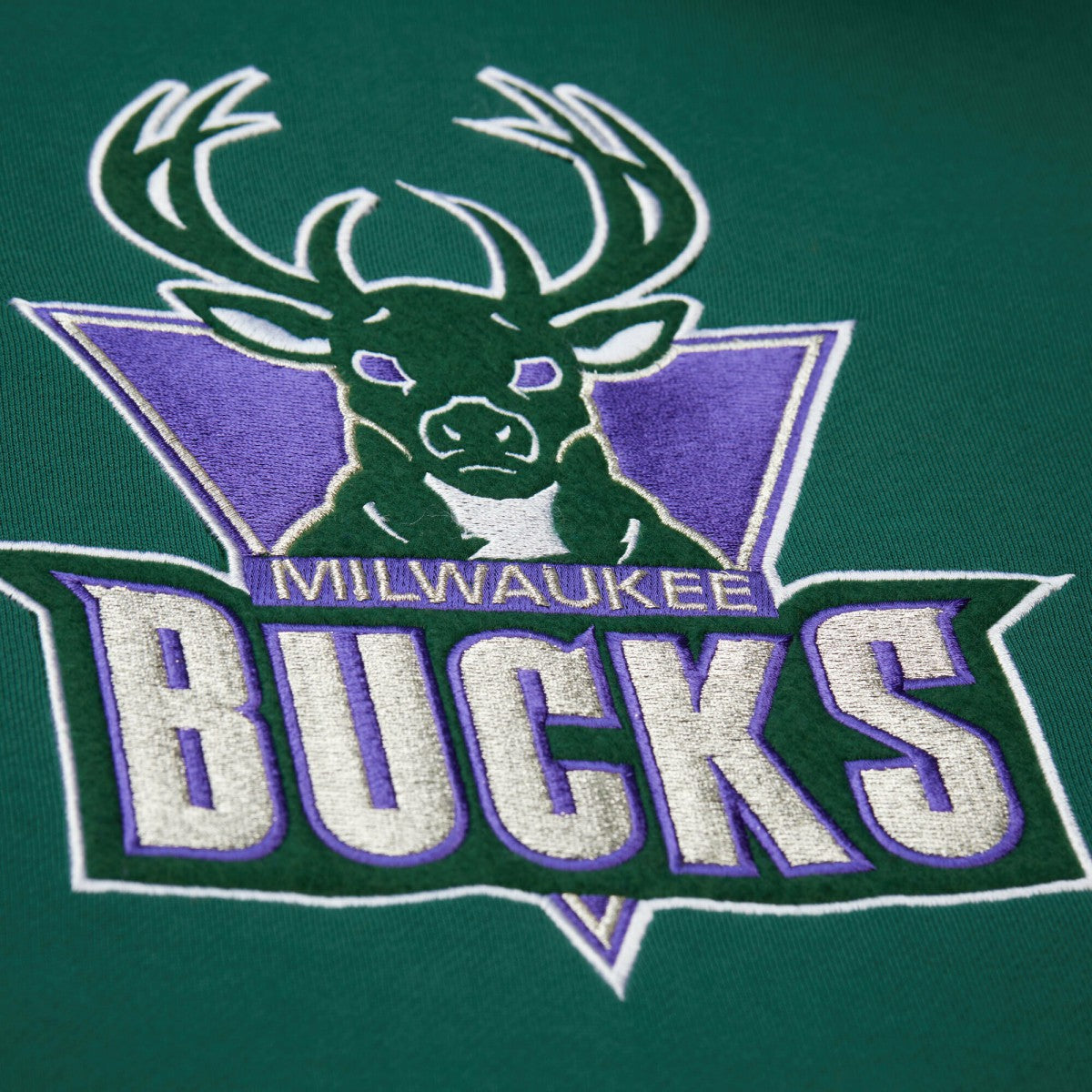 Mitchell & Ness - Milwaukee Bucks Hardwood Classics Team Origins Fleece Pullover Hoodie - Hunter Green