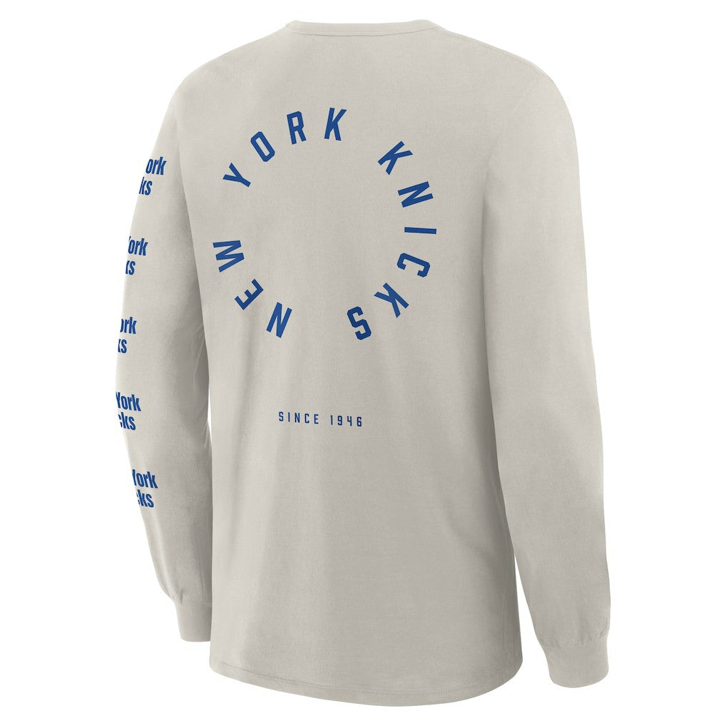 Fanatics - New York Knicks Crossover Collection Ball Screen Action Premium Long Sleeve T-Shirt - Cream