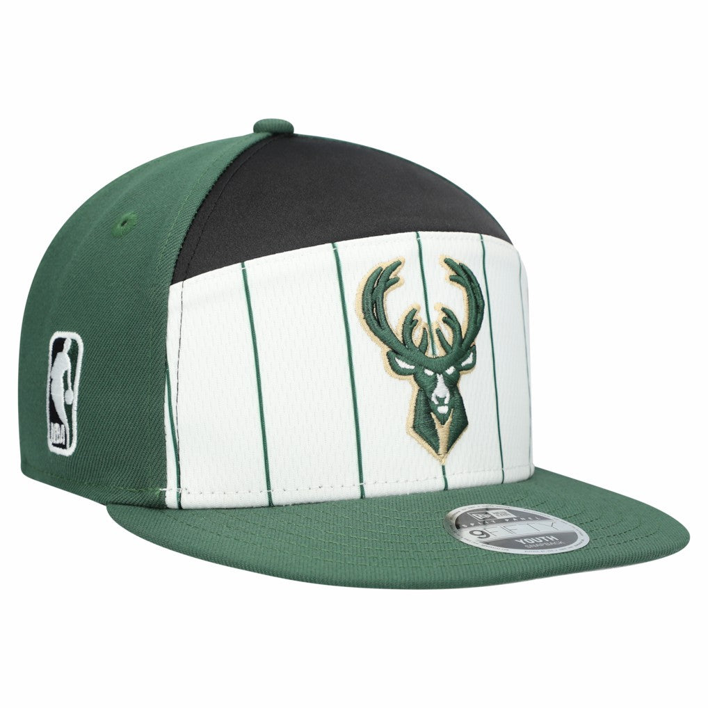 New Era - Milwaukee Bucks Youth 2025 NBA Tip Off Split Panel 9FIFTY Snapback Hat - White/Hunter Green